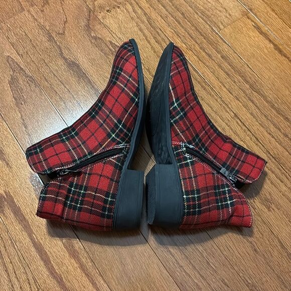 Red & Black Ankle Booties with Classic Checkered Design - Picture 3 of 8